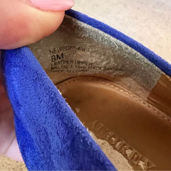 Audrey Brooke Blue Suede Ballet Flats Sz 8 - Picture 6 of 6